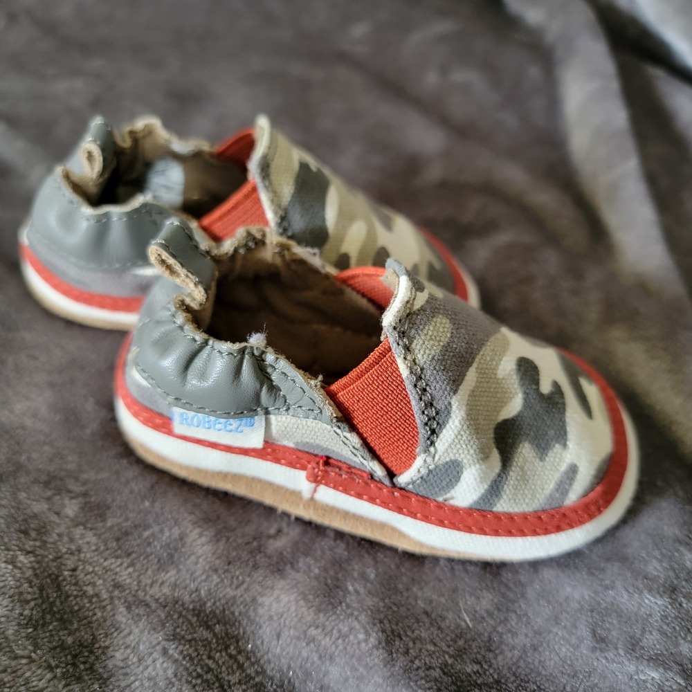Robeez Slip On Shoes Kids 6-12 Months Camo Excellent Elastic Gusset Soft Sole